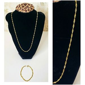 18" Gold Tone Necklace with Matching Bracelet